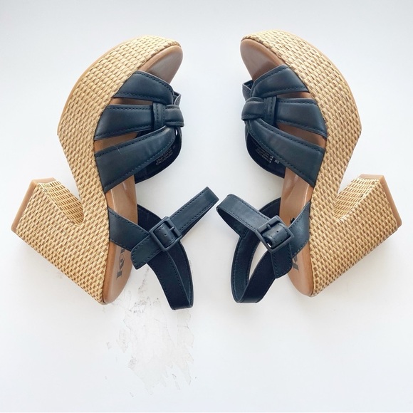 KORKS Dee Black Wedge Heel Platforms Wicker 70’s NEW - Picture 5 of 10